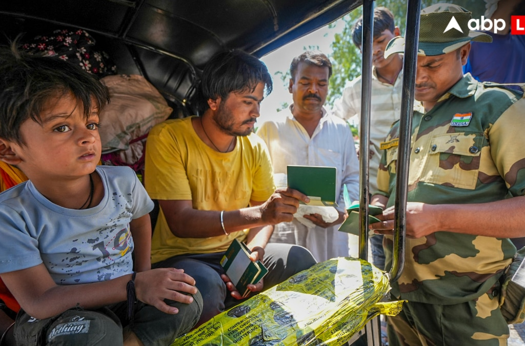 पहलगाम-हमला:-भारत-छोड़-रहे-पाकिस्तानी-शख्स-का-फूटा-गुस्सा,-बोला-आतंकियों-को-खुलेआम-दो-फांसी