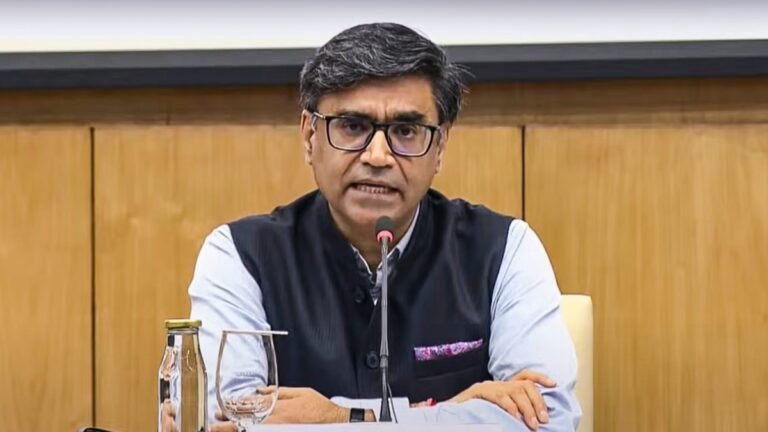 पाकिस्तान ने किया सीजफायर का ‘घोर उल्लंघन’, सेना कर रही जवाबी कार्रवाई: विदेश मंत्रालय